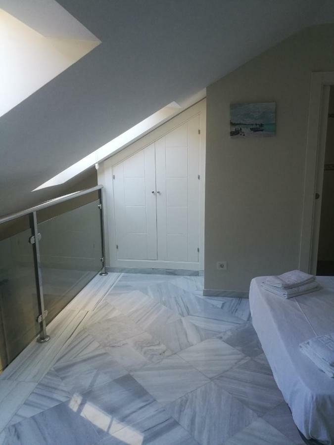 Apartamentos Edificio Vicente Málaga Eksteriør billede